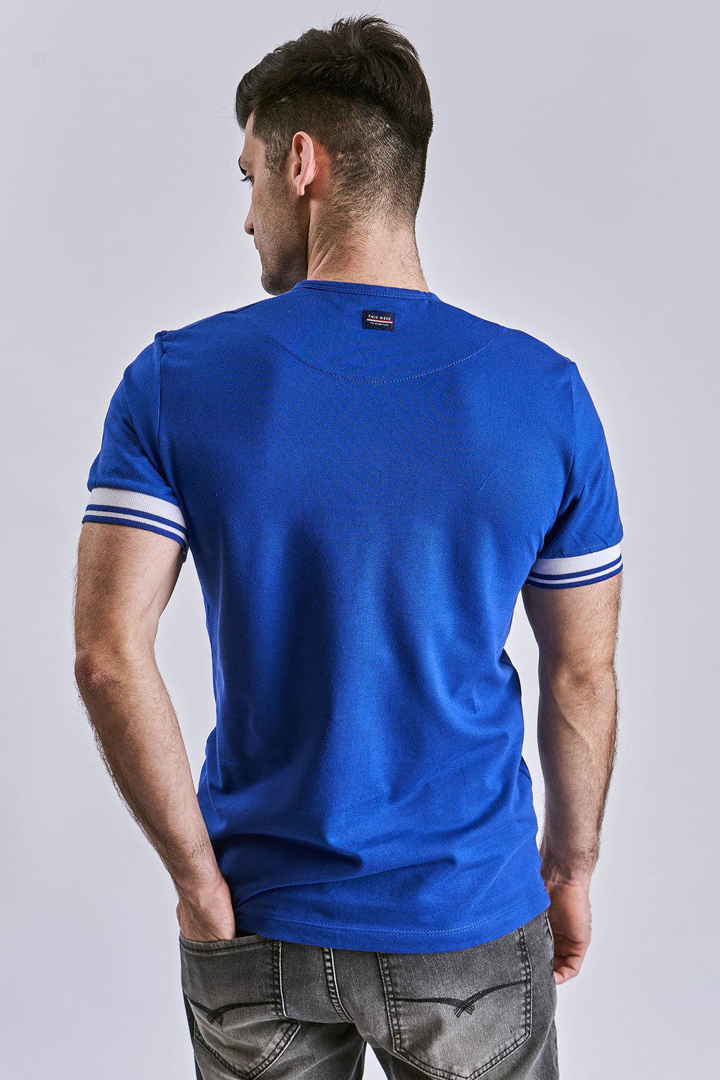 Azul