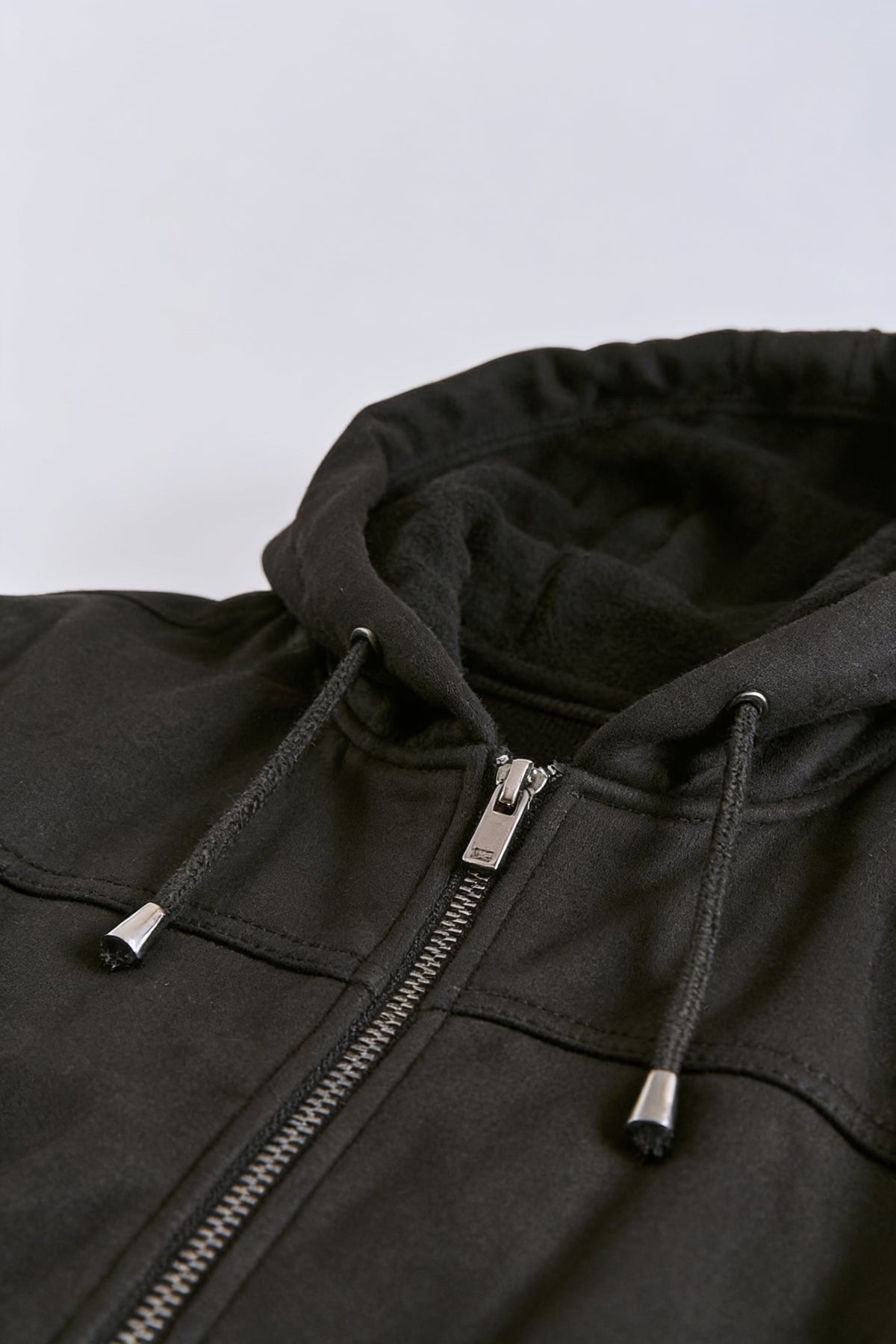 Negro - detalle de cierre y cordones